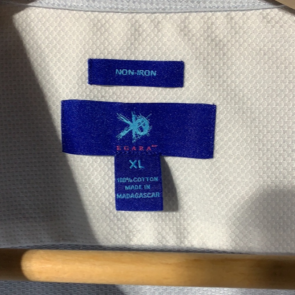 NWOT Egara Button down shirt non-iron